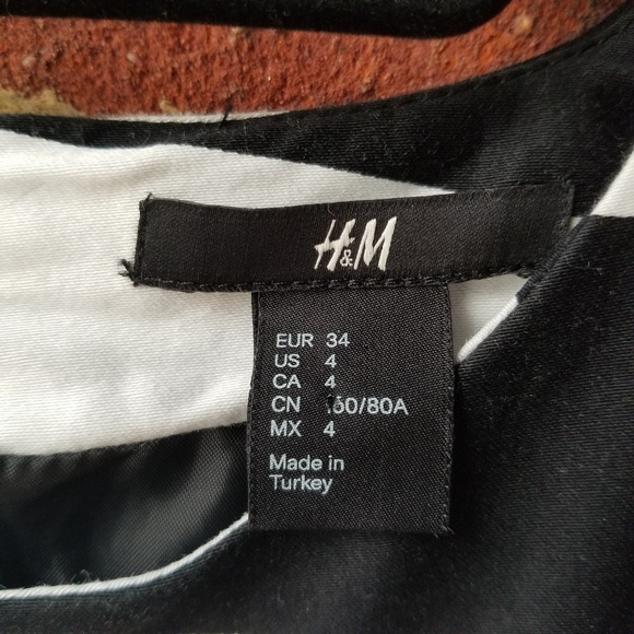H&M | Black & White Stripe Contour Dress - Picture 5 of 5
